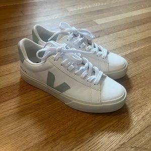 Veja Womens Sneakers size 6